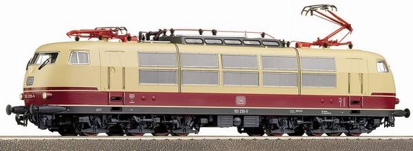 Electric locomotive BR 103<br /><a href='images/pictures/Roco/62600.jpg' target='_blank'>Full size image</a>